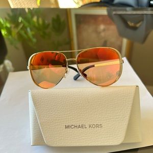 Beautiful, chic MICHAEL KORS women sunglasses